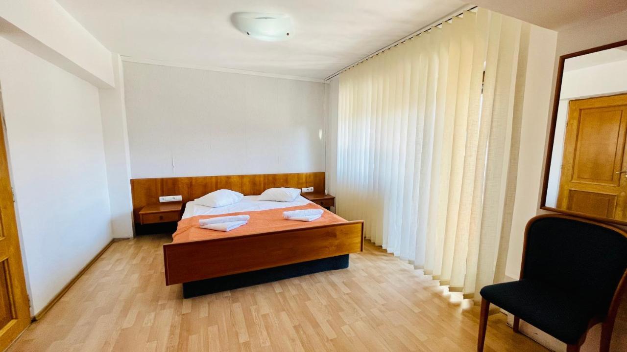 Pensiunea Luminita Buşteni Extérieur photo