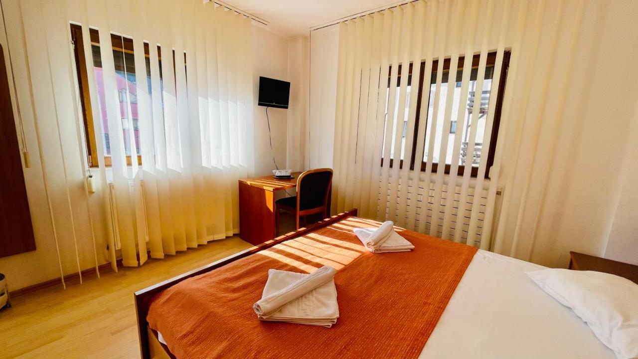 Pensiunea Luminita Buşteni Extérieur photo
